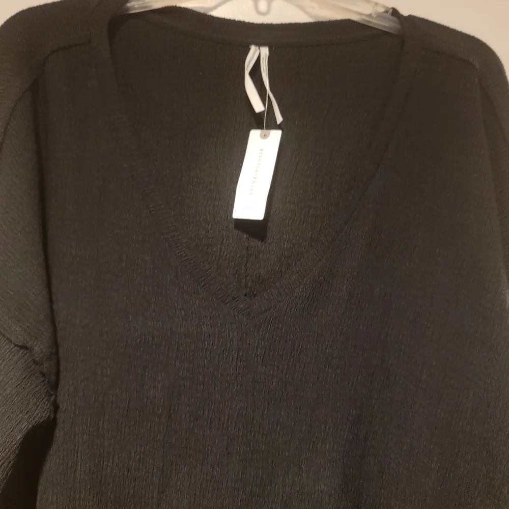 Anthropologie Brand New Textured Black Ling sleeve Top. XL. NWT! - Picture 6 of 15
